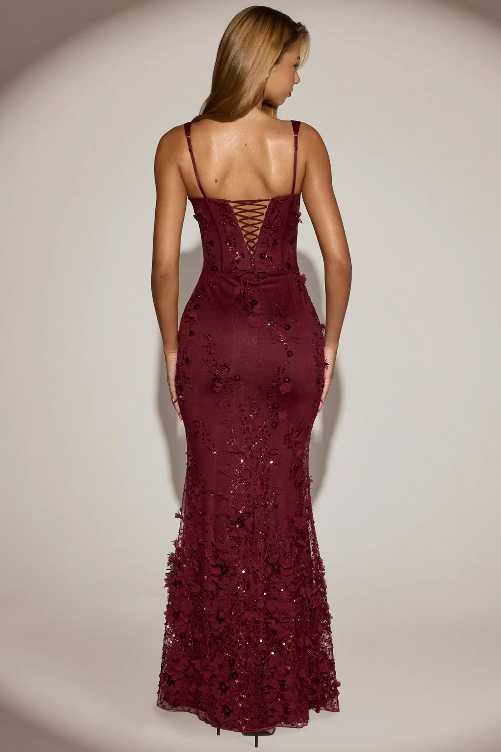 Embellished Appliqu¨¦ Soft-Scoop Corset Gown in Wine Red